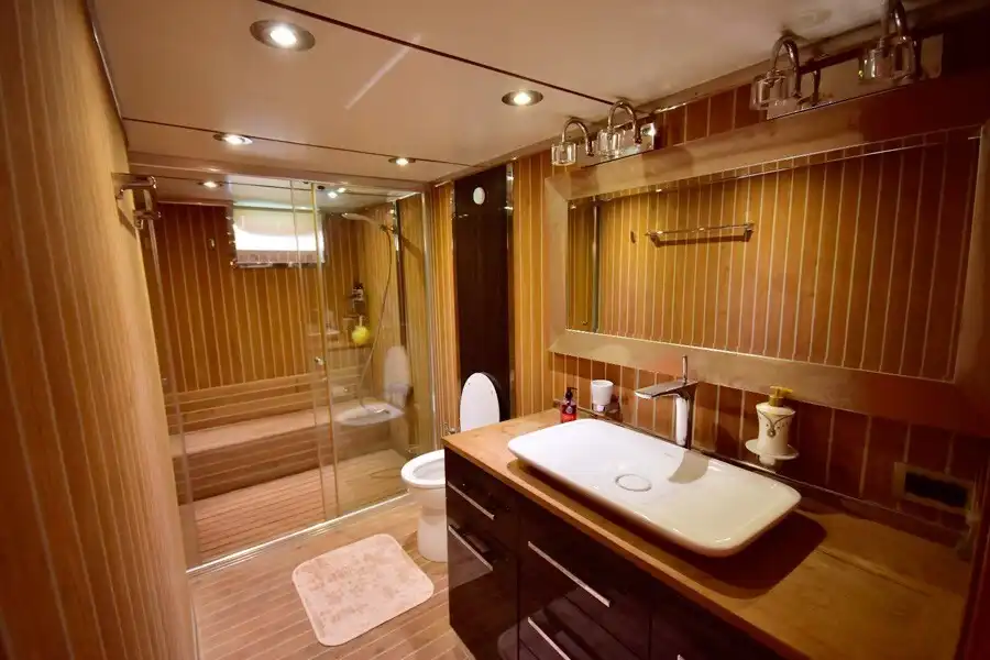 YACHT PASİFİC